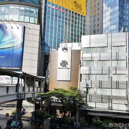 Sukhumvit Suites Hotel Bangkok Exterior foto