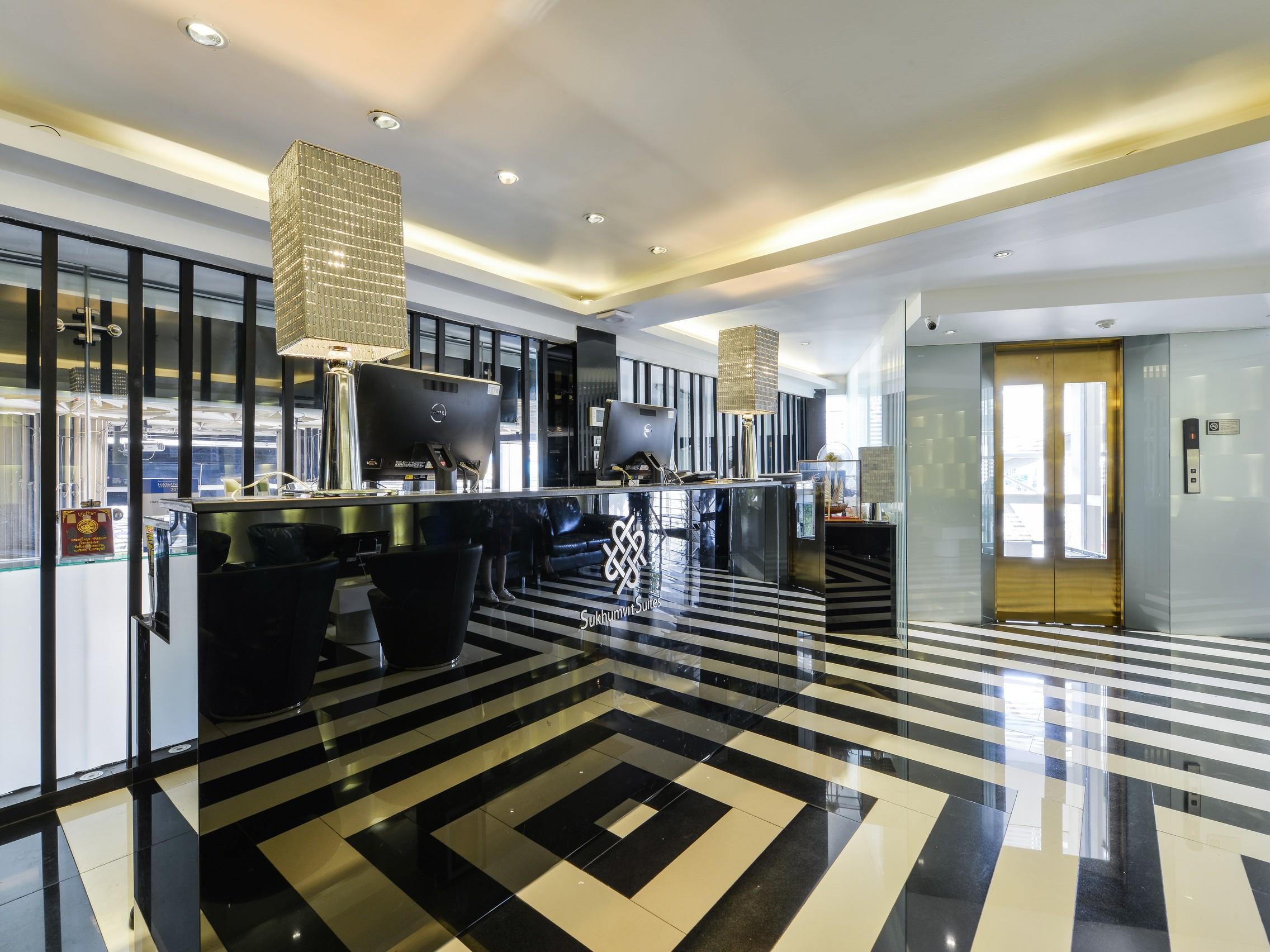 Sukhumvit Suites Hotel Bangkok Exterior foto