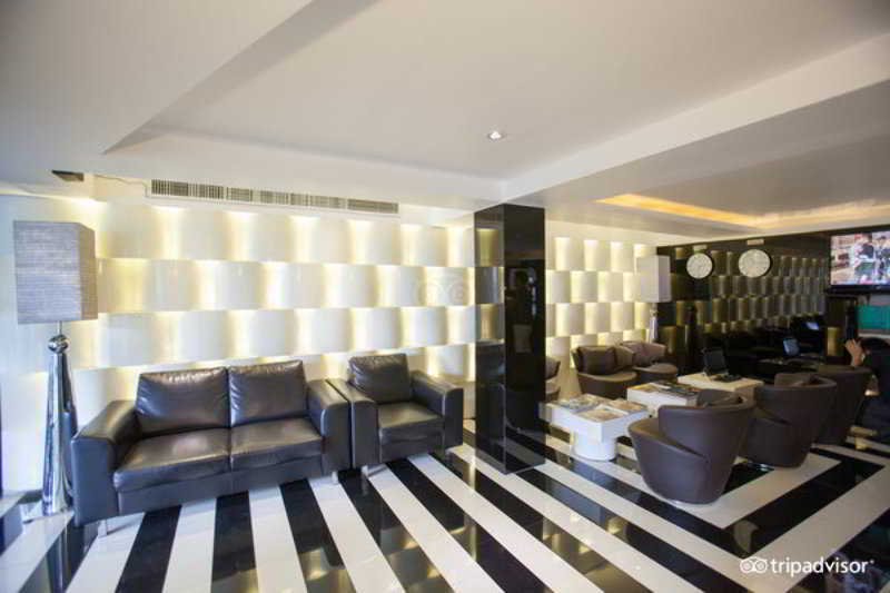 Sukhumvit Suites Hotel Bangkok Exterior foto
